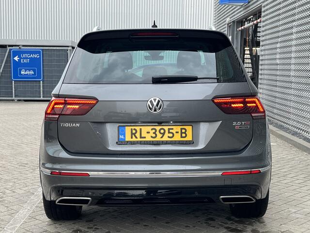 Volkswagen TIGUAN 2.0 TSI 4Motion 220pk Highline Business R / R-line Exterieur / Digitaal dashboard / Panoramadak / Navigatie / Camera / Parkeersensoren V+A / Zwenkbare trekhaak /