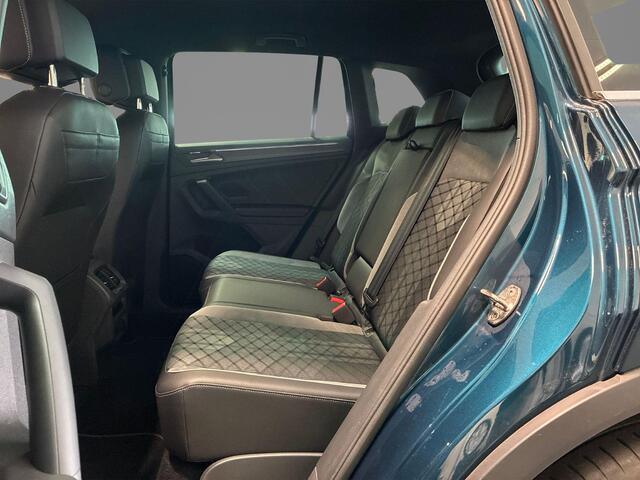 Volkswagen TIGUAN 1.4 TSI eHybrid 245pk DSG R-Line Business · Camera · Dodehoeksensor · Stuur- & Stoelverwarming · Matrix LED · Keyless · 19"Velgen ·