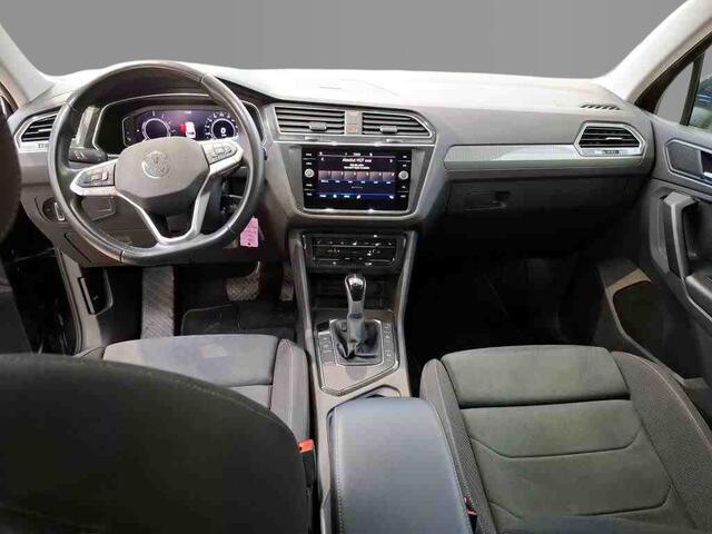 Volkswagen TIGUAN 1.4 TSI eHybrid 245pk PHEV Life / Trekhaak 1800kg / Navigatie / Massage