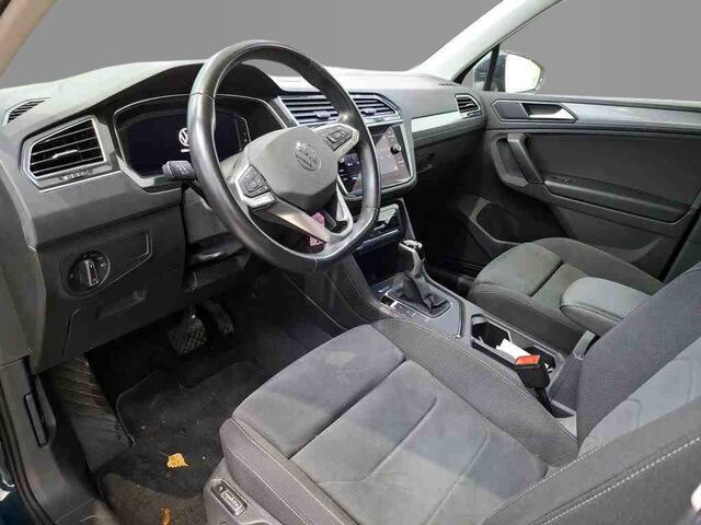 Volkswagen TIGUAN 1.4 TSI eHybrid 245pk PHEV Life / Trekhaak 1800kg / Navigatie / Massage