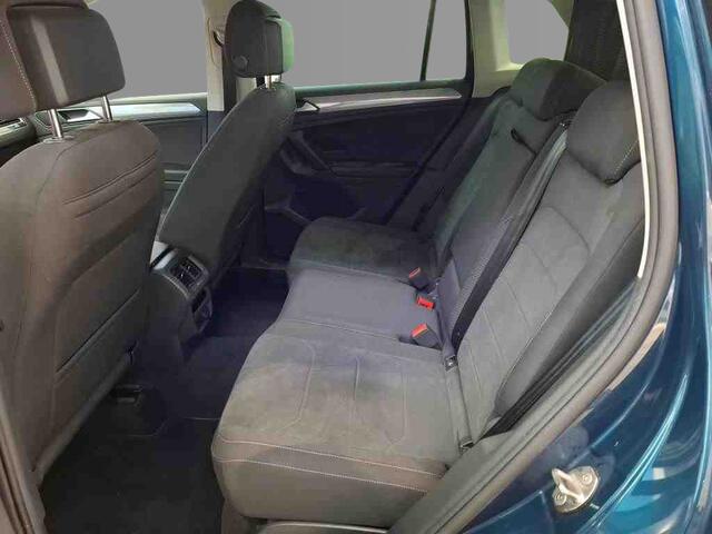Volkswagen TIGUAN 1.4 TSI eHybrid 245pk PHEV Life / Trekhaak 1800kg / Navigatie / Massage