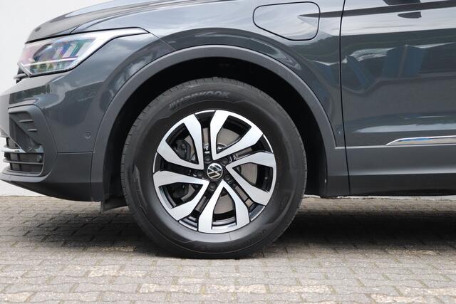 Volkswagen TIGUAN 1.4 TSI eHybrid ACC Carplay Navi PDC