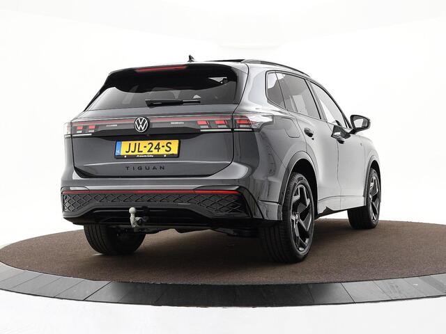 Volkswagen TIGUAN 1.5 eHybrid 272pk DSG R-Line Edition · Panoramadak · Inklap. Trekhaak · 360 Camera · Matrix LED · Massagefunctie · Keyless · Garantie t/m 27-10-2029 of 100.000km
