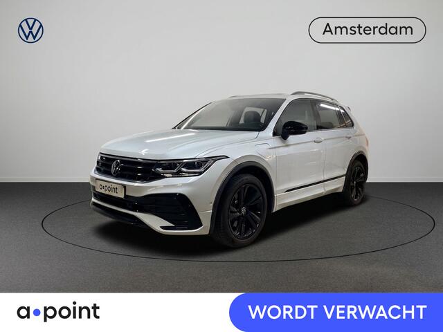 Volkswagen TIGUAN 1.4 TSI eHybrid R-Line Business 245 pk Automaat (DSG) | Navigatie | Panoramadak | Trekhaak (wegklapbaar) | Parkeersensoren (Park assist) | Achteruitrijcamera | R-Line |