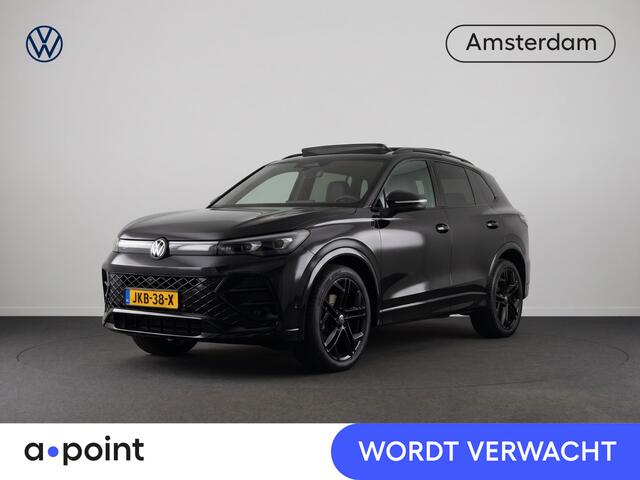 Volkswagen TIGUAN 1.5 eHybrid R-Line Edition 204 pk Automaat (DSG) | Verlengde garantie | Navigatie | Panoramadak | Trekhaak (wegklapbaar) | Parkeersensoren (Park assist) | Rondomzicht camera | R-Line |