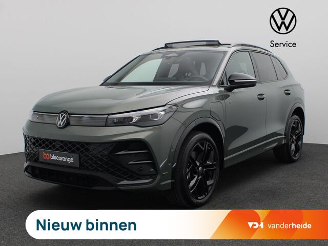 Volkswagen TIGUAN 1.5 eHybrid R-Line Edition 272PK DSG Panoramadak, Trekhaak, 20" LM Velgen, Black Style, 360gr. Camera, Head-Up Display, Navi via Apple Carplay/Android Auto