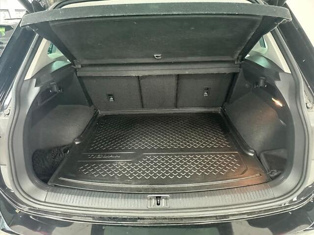 Volkswagen TIGUAN 1.5 TSI ACT Comfortline Business TREKHAAK | NAVIGATIE | ELEKTRISCHE ACHTERKLEP
