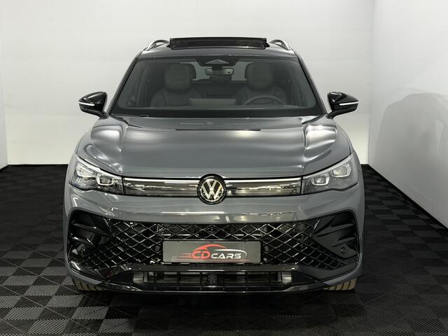 Volkswagen TIGUAN 1.5 eHybrid R-Line Edition Plug-in 272 PK Panoramadak, 360 Camera, Leder, Head-up display, Elektrische achterklep, Winterpakket, Memory stoelen, 2 jaar garantie
