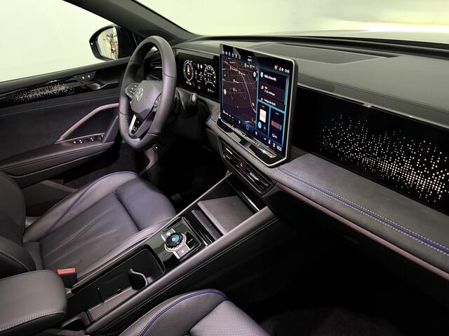 Volkswagen TIGUAN 1.5 eHybrid R-Line Edition Plug-in 272 PK Panoramadak, 360 Camera, Leder, Head-up display, Elektrische achterklep, Winterpakket, Memory stoelen, 2 jaar garantie