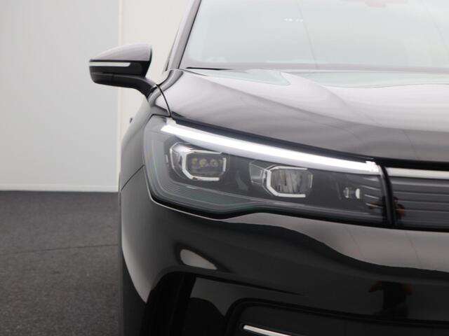 Volkswagen TIGUAN 1.5 eHybrid Life Edition | Trekhaak | Navigatie | Adaptieve Cruise Control | Adaptief Onderstel |