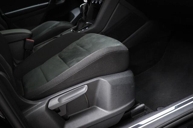 Volkswagen TIGUAN 1.5 TSI ACT Highline | STOELVERWARMING | APP CONNECT | NAVIGATIE | CAMERA | TREKHAAK