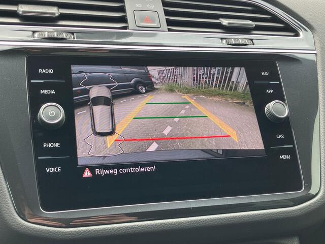 Volkswagen TIGUAN 1.5TSI/150PK R-Line Black Style DSG · Navigatie · Apple/Android · Camera + Parkeersensoren · Garantie t/m 13-07-2027 of 100000km.