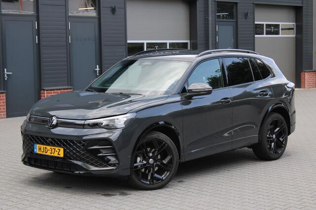 Volkswagen TIGUAN 1.5 eTSI R-Line Edition - R Line binnen en buiten - 360 camera - 20 inch Stoelmassage - Weinig kilometers - IQ Light - Black Style - Adaptive cruise