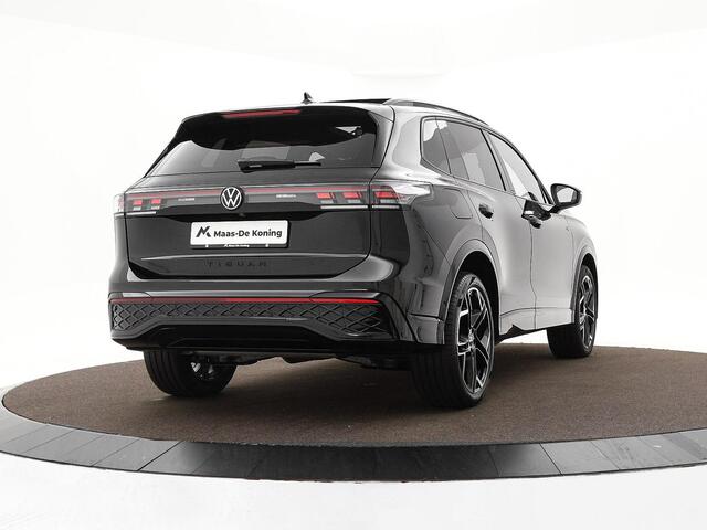 Volkswagen TIGUAN 1.5 272pk DSG eHybrid R-Line · Panoramadak · Wegklapbare Trekhaak · Leder · Harman Kardon · 360 Camera · Stoel ventilatie · Massage · 20'' Inch · Garantie t/m 04-09-2030 of 100.000km