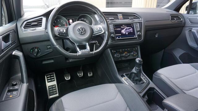Volkswagen TIGUAN 1.4 TSI 125PK 2x R-Line Navi 19inch LM Trekhaak Cruise Control *NL auto* 105457km!