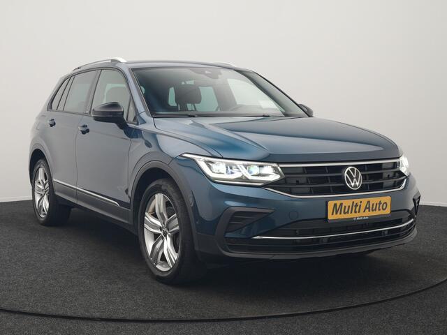 Volkswagen TIGUAN 1.4 TSI eHybrid Active PHEV 245pk Dealer O.H. | Trekhaak Af Fabriek | Adaptive Cruise | Head Up | IQ Light | Keyless | Blis | Sportstoelen & Stuur Verwarmd | Sfeerverlichting | Apple Carplay | Navigate | DAB | 19"L.M | Plug In Hybrid |