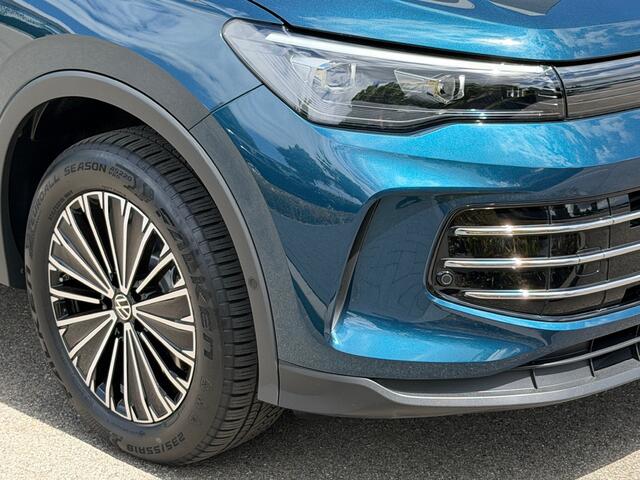 Volkswagen TIGUAN 1.5 eHybrid Elegance 204pk | Trekhaak | Camera | Head-up | All-season | Dode hoek | Elek. klep | incl. verlengde garantie
