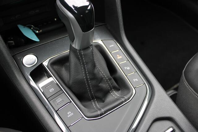 Volkswagen TIGUAN 1.4 TSI eHybrid R-Line Business+ SOh 90,1% NAVI IQ LIGHT TREKHAAK 159000KM!!!