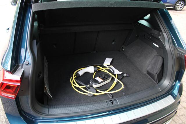 Volkswagen TIGUAN 1.4 TSI eHybrid R-Line Business+ | 360° Camera | Adaptieve Cruise | Elek. Stoelen