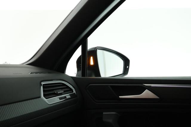 Volkswagen TIGUAN 1.4 TSI 245pk eHybrid R-Line Business+ Black Style Keyless Camera Stoelverwarming Virtual Cockpit Navigatie