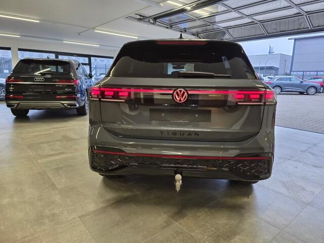 Volkswagen TIGUAN 1.5 TSI e-HYBRID 272 PK R-LINE PANO-DAK/CAMERA/TREKHAAK/HenK/HUD/LEDER/MEMORY