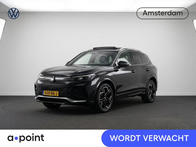 Volkswagen TIGUAN 1.5 eHybrid R-Line Edition 204 pk Automaat (DSG) | Verlengde garantie | Navigatie | Panoramadak | Parkeersensoren (Park assist) | Achteruitrijcamera | Stoelverwarming v/a | R-Line |