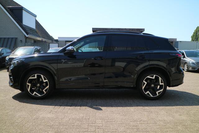 Volkswagen TIGUAN 1.5 eTSI R-Line Edition | Automaat! | Camera | Trekhaak! | Blind Spot |