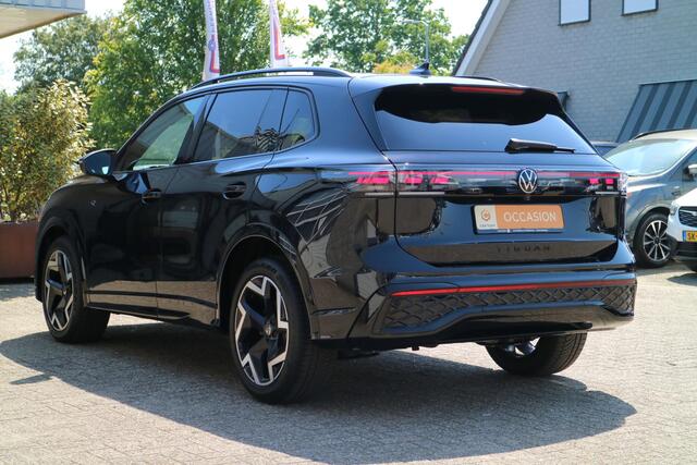Volkswagen TIGUAN 1.5 eTSI R-Line Edition | Automaat! | Camera | Trekhaak! | Blind Spot |