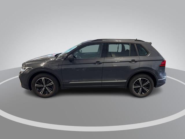 Volkswagen TIGUAN 1.4 TSI 245pk DSG eHybrid Life Business · Inklap. Trekhaak · Stuur- & Stoelverwarming · Dodehoeksensor · ACC · Parkeer assistent ·