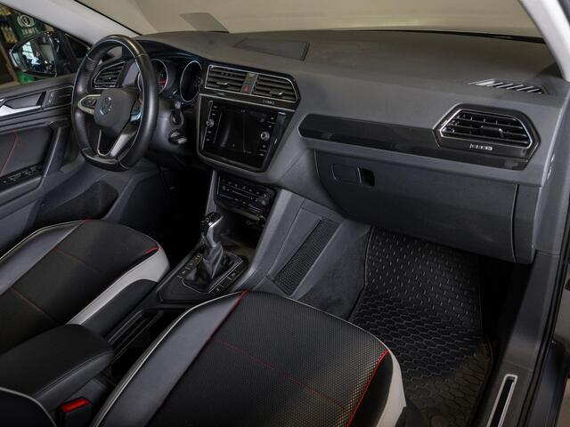 Volkswagen TIGUAN 1.5 TSI Sport Urban / 150pk / Trekhaak / Achteruitrij camera / Harman Kardon / Head-Up display /