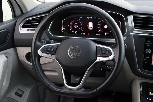 Volkswagen TIGUAN 1.4 TSI eHybrid Business+ PHEV | Adap. Cruise | Stoel-/Stuurverwarming |Elek. Trekhaak | Navigatie