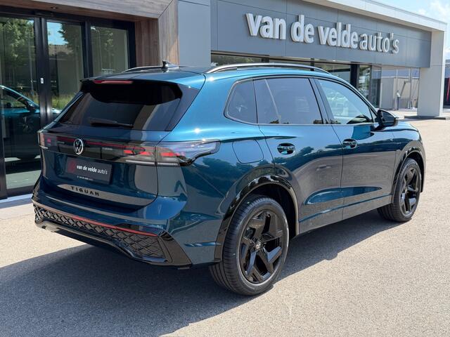 Volkswagen TIGUAN 1.5 eTSI 150pk DSG R-Line | Black line | 360 Camera | Standkachel | Head up | Dode hoek | IQ light | Rijklaar incl. garantie