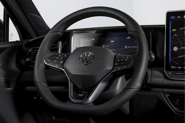 Volkswagen TIGUAN 1.5 eHybrid R-Line Edition 272 PK | Black Style | 15 inch Navi | Elek. Trekhaak | IQ Light | S/K-Panodak | Dig. Cockpit | Adapt. Cruise | Stoel-+Stuurverw. | 360 Camera | NAV + App. Connect | ECC | Elek. Klep | LM 20" | 4296