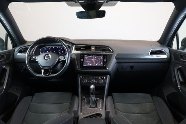 Volkswagen TIGUAN 1.5 TSI Highline Business R 7p - Schuif/Kanteldak - Trekhaak