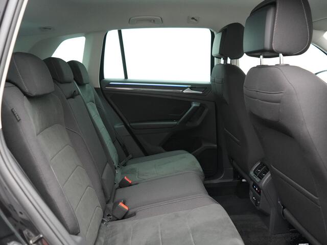 Volkswagen TIGUAN 1.4 TSI eHybrid Elegance PHEV SOH 96.9% 245pk Dealer O.H | Adaptive Cruise | 360 Camera | Head Up | Stoelverwarming | IQ Light | Stuurverwarming | Apple Carplay | Travel Assist | Navigatie | Virtual | DAB | 18"L.M | Plug In Hybrid |