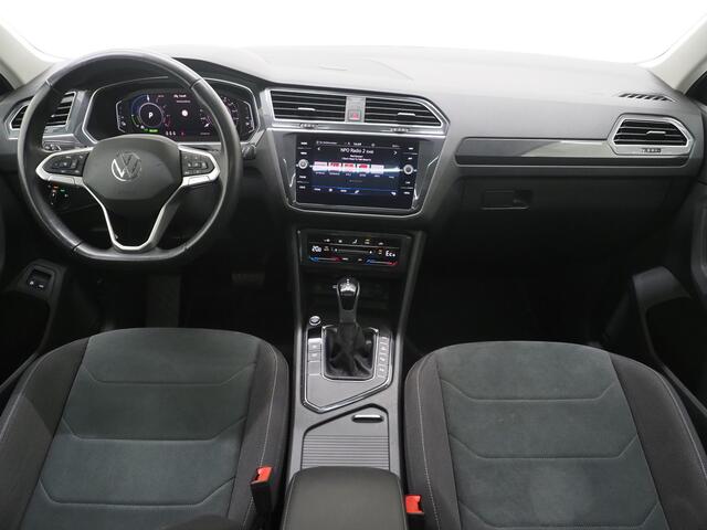 Volkswagen TIGUAN 1.4 TSI eHybrid Elegance | Panoramadak | Trekhaak | Camera | Keyless | Adaptive Cruise | Virtual | Carplay