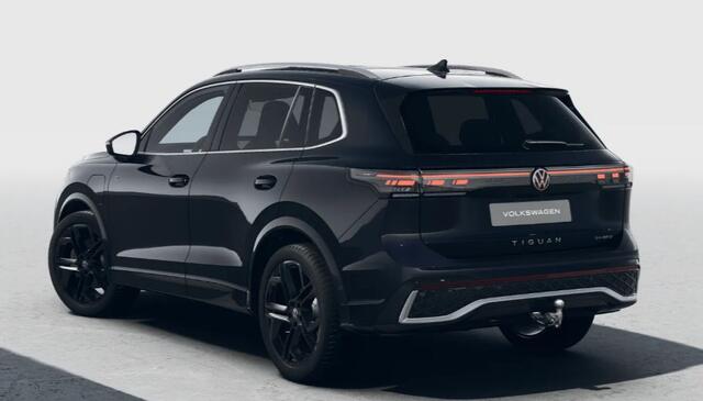 Volkswagen TIGUAN 1.5 eHybrid 204PK DSG R-Line Edition / Resterende Fabrieksgarantie tot 26-06 2020 / Trekhaak / Panoramadak / Matrix Led / 20'' LMV / VW