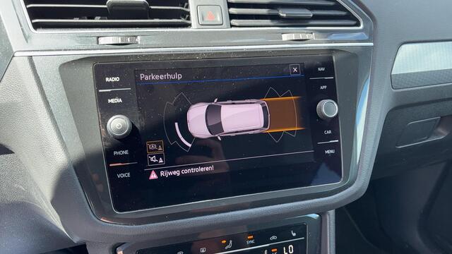 Volkswagen TIGUAN 1.5 TSI Life Business FULL LED / KEYLESS / STOELVERW / STUURVERW / CARPLAY / NAVI / CLIMA / PDC / ACC / NL-AUTO