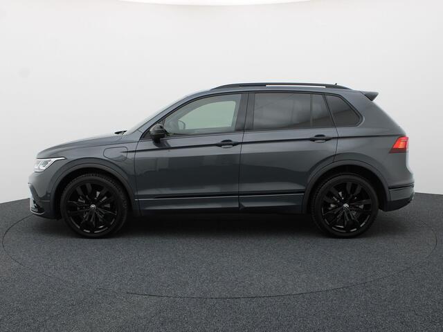 Volkswagen TIGUAN 1.4 TSI eHybrid R-Line Business | Panodak | 20'' | Keyless | Elk. A-klep | IQ Light | Camera | Prijs Rijklaar!!