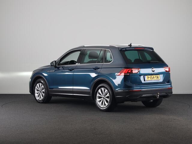 Volkswagen TIGUAN 1.5 TSI Life Business 150PK | Automaat (DSG) | Navigatie | Camera | Wegklapbare trekhaak