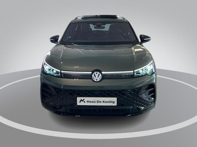 Volkswagen TIGUAN 1.5eHybrid 150kW/204PK R-Line Black Style DSG · Panoramadak · Leder · Trekhaak · Harman Kardon · Garantie t/m 25-09-2030 of 100000km