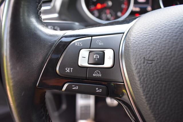 Volkswagen TIGUAN 1.4 TSI Comfortline PANO, TREKH, NIEUWST!