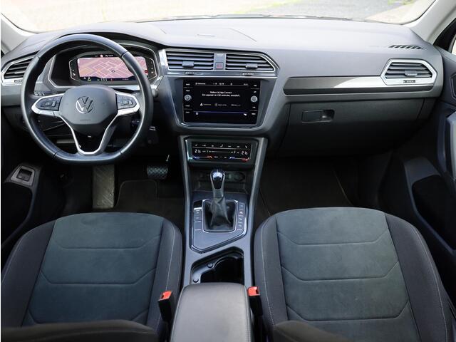Volkswagen TIGUAN 1.4 TSI eHybrid Elegance 245PK | Virtual | Camera | Adaptive Cruise | Getint Glas | Trekhaak | Stoel&Stuurverwarming | LED |