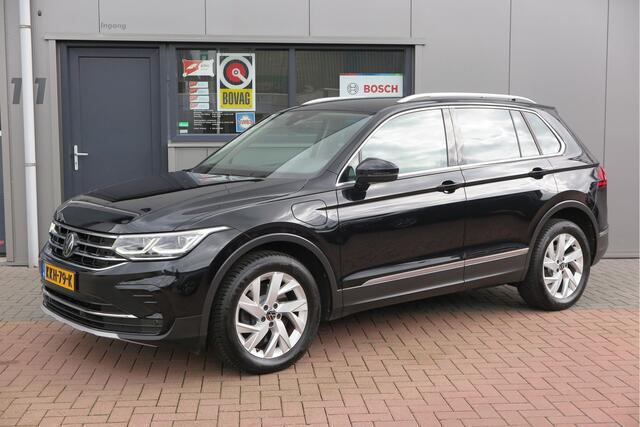 Volkswagen TIGUAN 1.4 TSI eHybrid Elegance 245pk DSG ,Led matrix,Virtual cockpit,Trekhaak,Stoelverwarming, Led, DAB+ , PDC, LMV Stuurwiel verwarmd, Carplay etc .