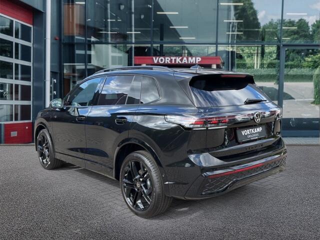 Volkswagen TIGUAN 1.5 TSI e-HYBRID R-LINE 272PK LEDER/PANOP-DAK/TREKHAAK/HenK/360CAMERA