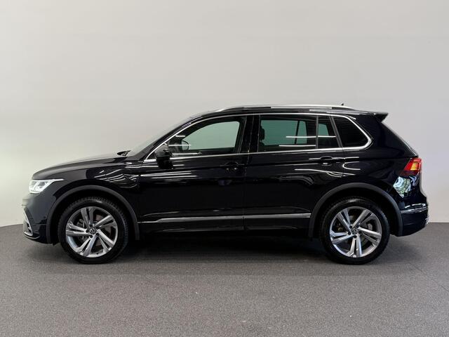 Volkswagen TIGUAN 1.4 TSI eHybrid R-Line Business+ Automaat Trekhaak Panoramadak Navigatie IQ Light Stoel en Stuurverwarming Draadloze telefoonlader Digital Cockpit Climate Control Parkeersensoren 19 Inch