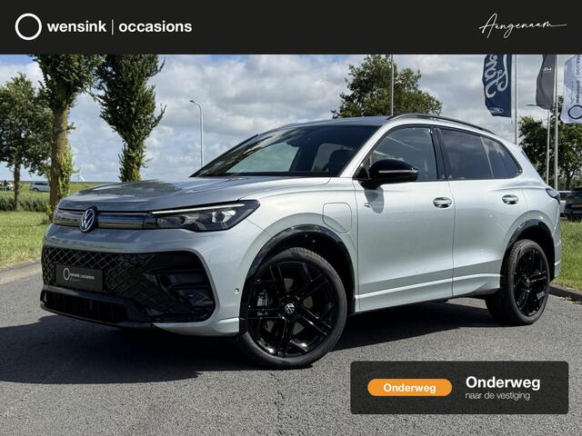 Volkswagen TIGUAN 1.5 eHybrid R-Line Edition | Matrix LED | Panoramadak | 360 camera | Trekhaak | Lederen bekleding | Apple Carplay/Android Auto | Memory stoelen |
