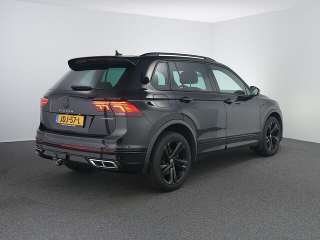 Volkswagen TIGUAN 1.4 TSI eHybrid R-Line Business+ | Black style | Trekhaak | Virtual | Winterpakket | ACC | Dodehoeksensor |