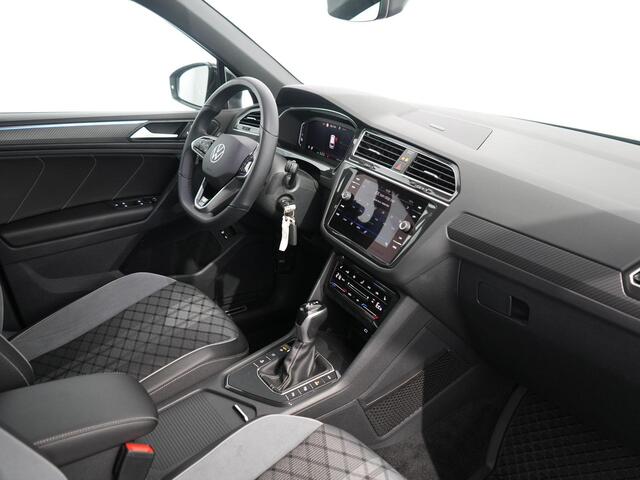 Volkswagen TIGUAN 1.4 TSI eHybrid R-Line Business+ | Black style | Trekhaak | Virtual | Winterpakket | ACC | Dodehoeksensor |