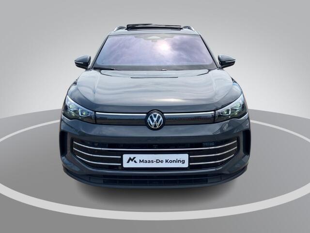 Volkswagen TIGUAN 1.5eTSI 150kW/204PK DSG Elegance · Panoramadak · Trekhaak · 360°Camera + Parkeersensoren · Garantie t/m 01-10-2030 of 100000